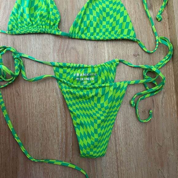 Frankie’s Bikinis Tia Bikini in color Morison. Top: Small. Bottom: medium. - Picture 5 of 6